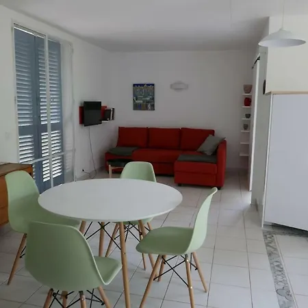 Mon Cabanon Sous Les Pins Holiday home